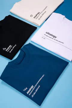 Koszulki z sitodrukiem – kolekcja merch Altalogy Koszulki z sitodrukiem – kolekcja merch Altalogy