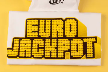 sitodruk Euro Jackpot na koszulce – Sitodruk bezpośredni – RAVEN sitodruk Euro Jackpot na koszulce – Sitodruk bezpośredni – RAVEN